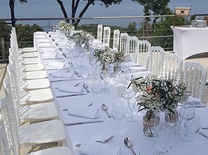 Table avec tréteau à louer Corse